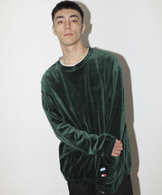 Load image into Gallery viewer, ADDICT LOGO EMBROIDERY VELOUR CREWNECK