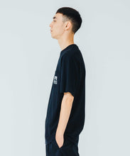 Load image into Gallery viewer, XLARGE x D*FACE S/S BIG PRINT POCKET TEE