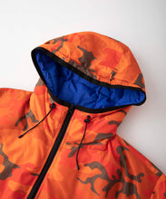 Load image into Gallery viewer, REVERSIBLE HOODED CAMO JACKET
