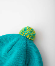 Load image into Gallery viewer, STANDARD LOGO POMPOM BEANIE
