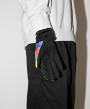 Load image into Gallery viewer, PAISELY WARM GLOVES

