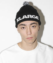 Load image into Gallery viewer, STANDARD LOGO POMPOM BEANIE
