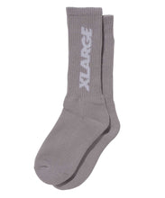 Load image into Gallery viewer, STANDARD LOGO MIDDLE SOCKS
